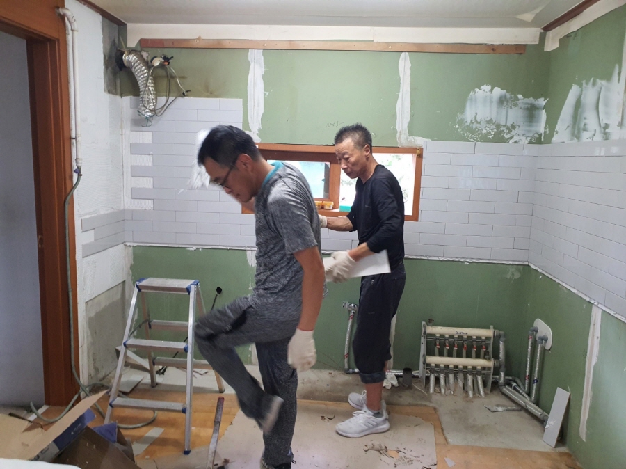 22248_copy_22254_1948697120_n7jFT2rh_8c95ba06d3cb99f488f62b75e3146cfa78b753c4.jpg 이미지크게보기